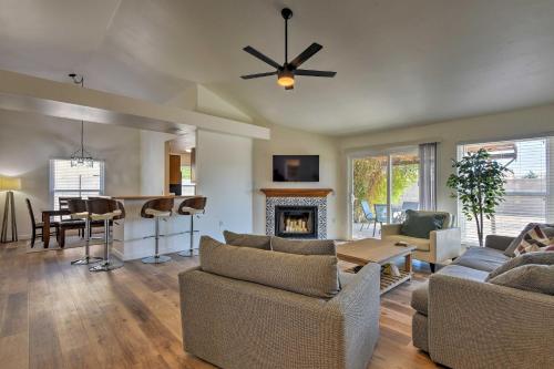 B&B Mesa - Newly Remodeled Mesa Home with Backyard and Fire Pit! - Bed and Breakfast Mesa