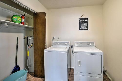 Updated Apt with Patio - Mins to Lake and Downtown - image 4