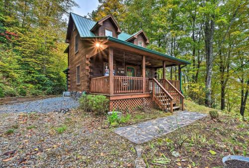 . Pet-Friendly Rustic Bryson City Cabin with Fire Pit!