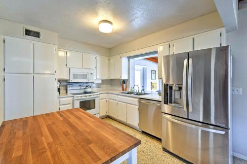 1 Mi to Nokomis Beach Home with EV Charger in Laurel (FL)