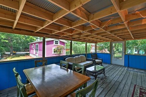 Middle Bass Island Home - Pool and Hot Tub Access! in Put-in-Bay, USA
