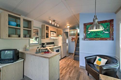 Middle Bass Island Home - Pool and Hot Tub Access! in Put-in-Bay, USA