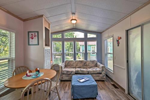 Middle Bass Island Home - Pool and Hot Tub Access! in Put-in-Bay, USA