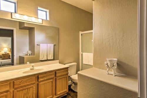 Oro Valley Condo with Pool Mins to Golf and Hiking! - image 7
