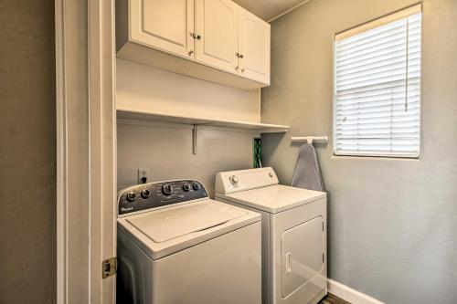Oro Valley Condo with Pool Mins to Golf and Hiking! - image 8