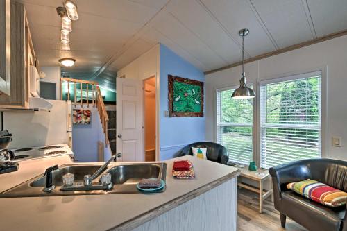Middle Bass Island Home - Pool and Hot Tub Access! in Put-in-Bay, USA