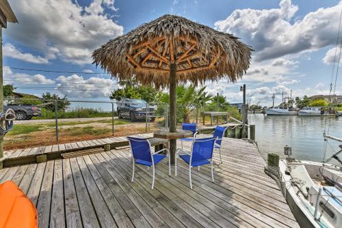 Canalfront House and Studio Near Kemah and Galveston! - image 2