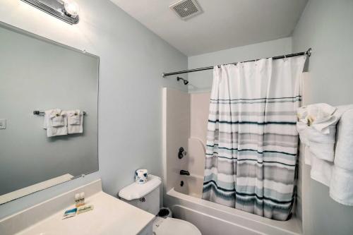 N Myrtle Beach Condo Steps from the Ocean! - image 9