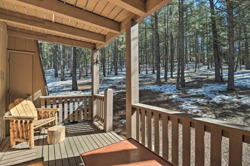 Rustic Condo with Patio Walk to Angel Fire Resort! in Angel Fire, Vereinigte Staaten von Amerika