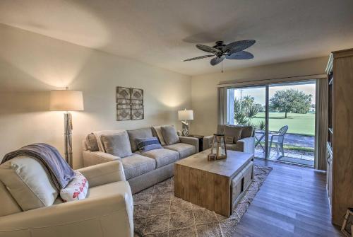 St Pete Condo with Heated Pool - 3 Miles to Beach! in St Petersburg, USA