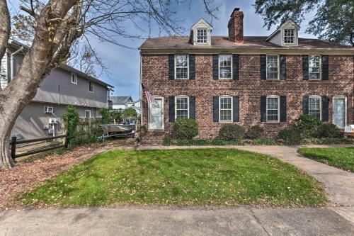 Evolve High-End Home on Lake 1 Block to Coast!