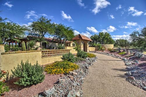 Luxe Tucson Vineyard Home with Views and Fire Pit