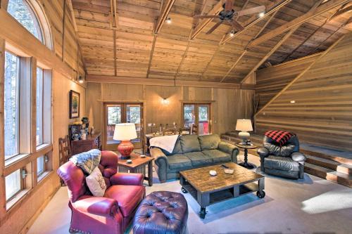 Cabin with Hot Tub - 14 Miles to Leavenworth! - image 7