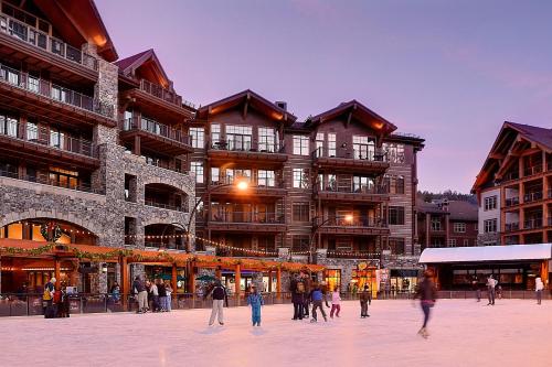 Ski-in/Ski-out Village at Northstar Residence! - 310 Iron Horse South