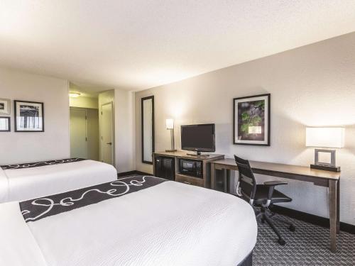 La Quinta by Wyndham Virginia Beach - image 5