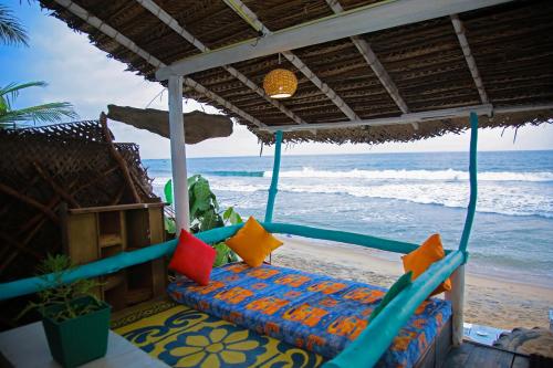 Restaurant, Brother's Beach Home in Galle