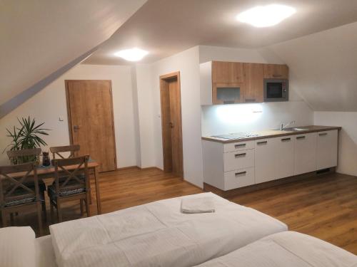 Horská chata U Rychlých Filipovice (Horska chata U Rychlych Filipovice) in Bela Pod Pradedema