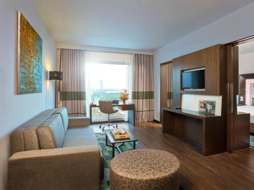 Novotel Chennai Sipcot Hotel - An Accor Brand in Chennai