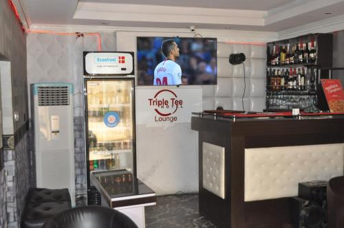 Triple Tee Hotel – Lagos, NY