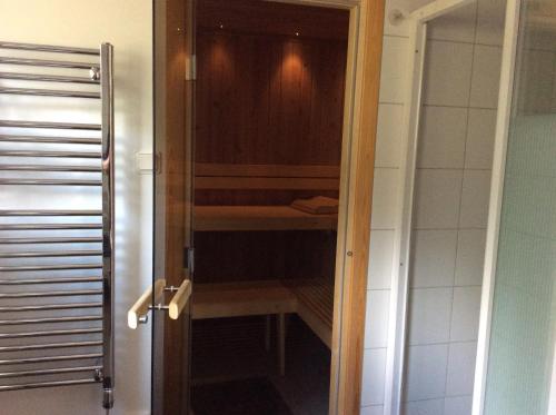 Sauna, Hemmet Brommösund Torsö Mariestad (Hemmet Brommosund Torso Mariestad) in Torso