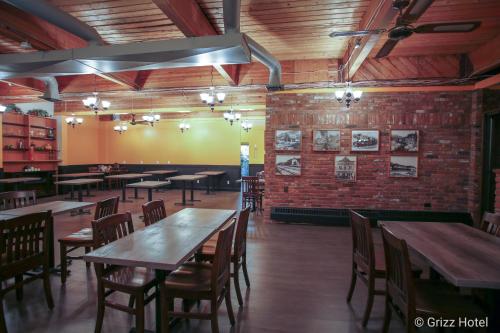 Étterem, Grizz Hotel in Revelstoke