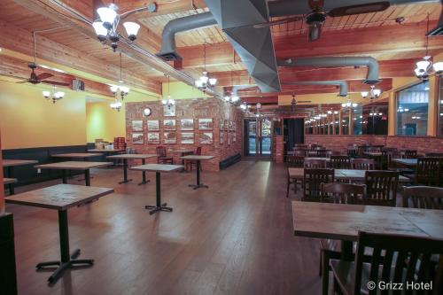 Étterem, Grizz Hotel in Revelstoke