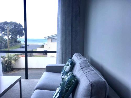 Waves Seaview Suite