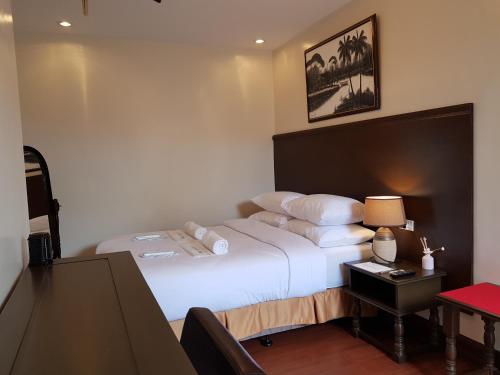 Casa Estela Boutique Hotel & Cafe in Calapan