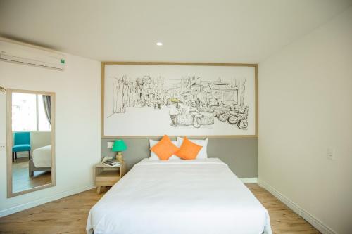 Family Room image 9