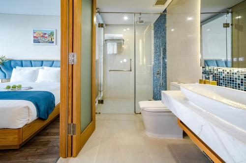 Bathroom, San Marino Boutique Danang in Da Nang