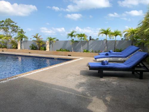 Swimming pool, Amarin Samui Hotel in Mae Nam