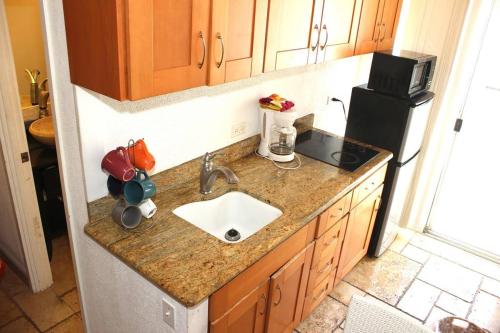 Kuhio Condo 1207L - main image