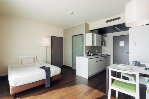 236545360.jpg?k=6f97c80910fc3262f9abd5d4