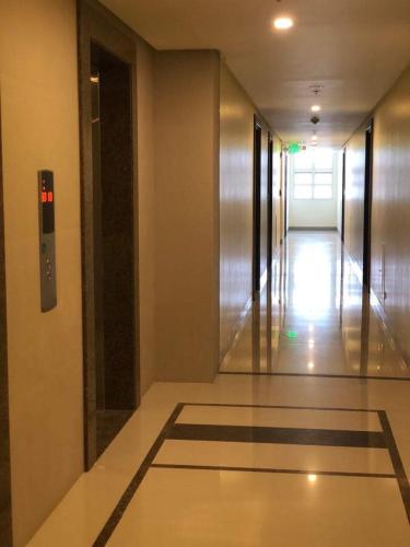 Favila Condotel Unit-101 newport Boulevard Walking DIstance to Airport 3 Near All Airport Terminal photo