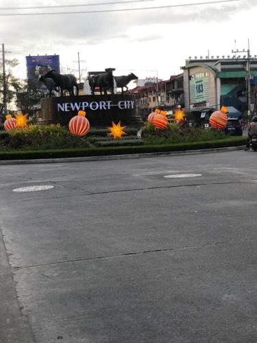 Favila Condotel Unit-101 newport Boulevard Walking DIstance to Airport 3 Near All Airport Terminal