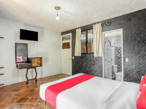 Hotel MarMil Malinalco Set in a prime location of Malinalco, Hotel Marmil puts everything the city has to offer just outside your doorstep. The property features a wide range of facilities to make your stay a pleasant exper