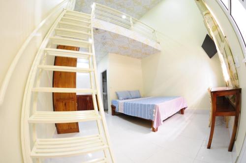 JADE AND SAPPHIRE GUESTHOUSE
