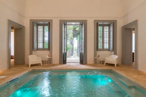  Masseria Fumarola with indoor pool and jacuzzi, Ostuni bei Montalbano