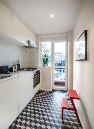 Mini loft 1 bedroom 2 steps from Av Louise, Bruxelles (photo 7)