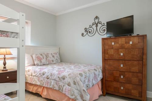 Sanibel Condominiums - image 8
