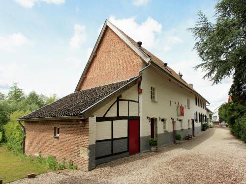 Cosy holiday homes in Slenaken South Limburg with views on the Gulp valley. Slenaken 