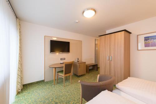 Hotel Schneider - image 6