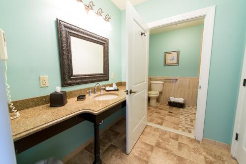 Union Bluff Hotel - image 13