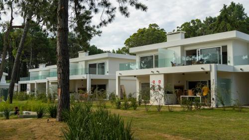 2 bedrooms, 4 beds