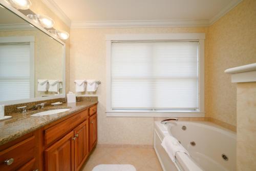 Stoweflake Mountain Resort & Spa Room Type - One-Bedroom House