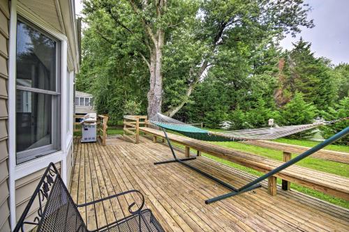 Annapolis Home with Deck and Whitehall Bay Access