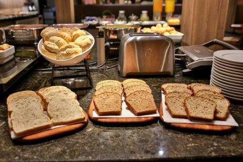 236625736 Quality Hotel Blumenau