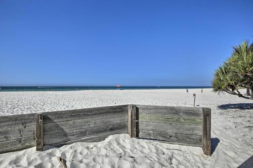 Clearwater Beach Home with Patio - Walk to Beach - image 4