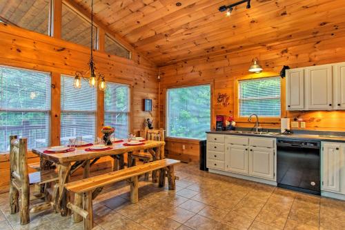 Quiet American Dream Smoky Mtn Cabin with Hot Tub! - image 7