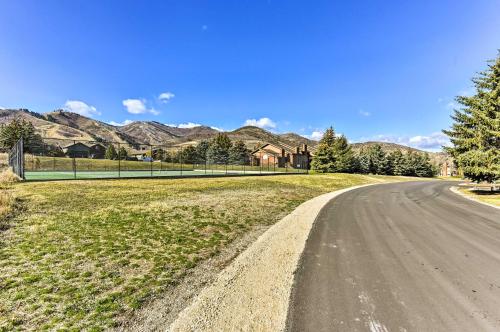 Superb Park City Townhome - Walk to Ski Lift! - image 3